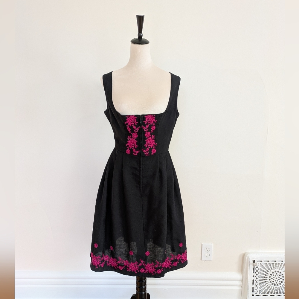 Heller Salzburger Trachten Floral Embroidered Dirdnl - Medium